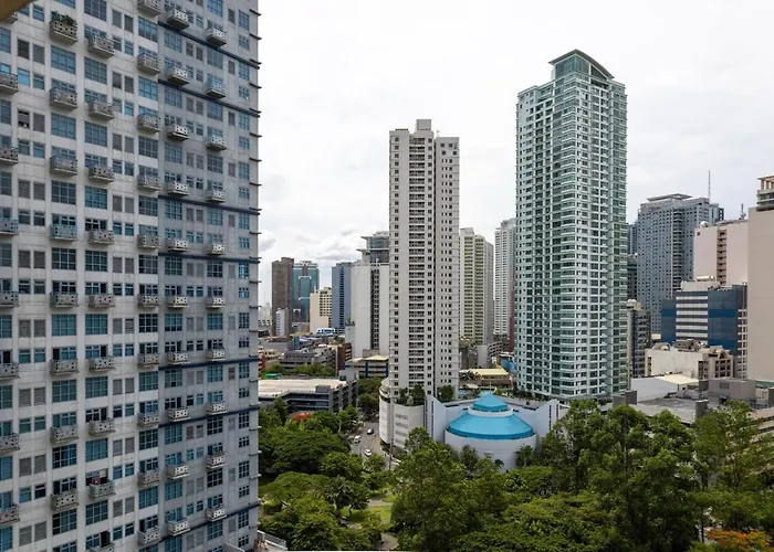 Relax & Wfh In Vibrant & Cozy Greenbelt With Pool * Manila