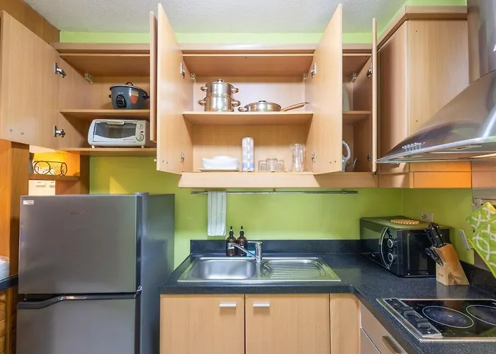 Apartamento Relax & Wfh In Vibrant & Cozy Greenbelt With Pool Manila