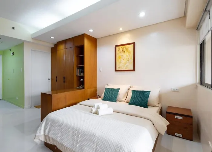 Relax & Wfh In Vibrant & Cozy Greenbelt With Pool