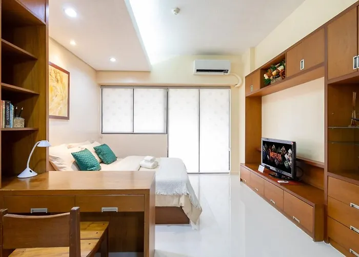 Relax & Wfh In Vibrant & Cozy Greenbelt With Pool Manila