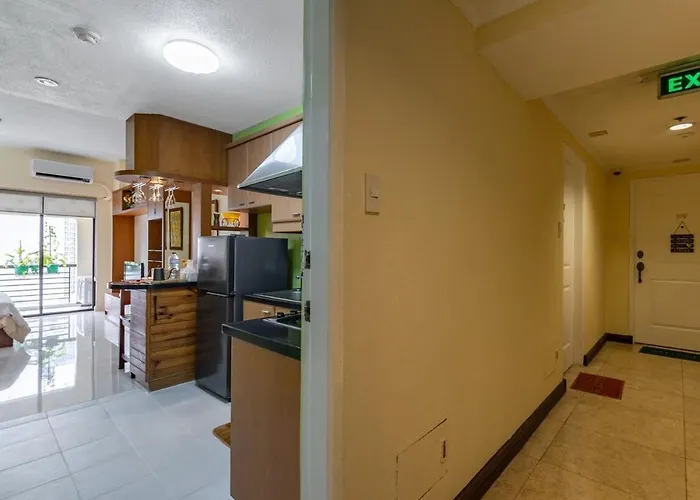 Relax & Wfh In Vibrant & Cozy Greenbelt With Pool *