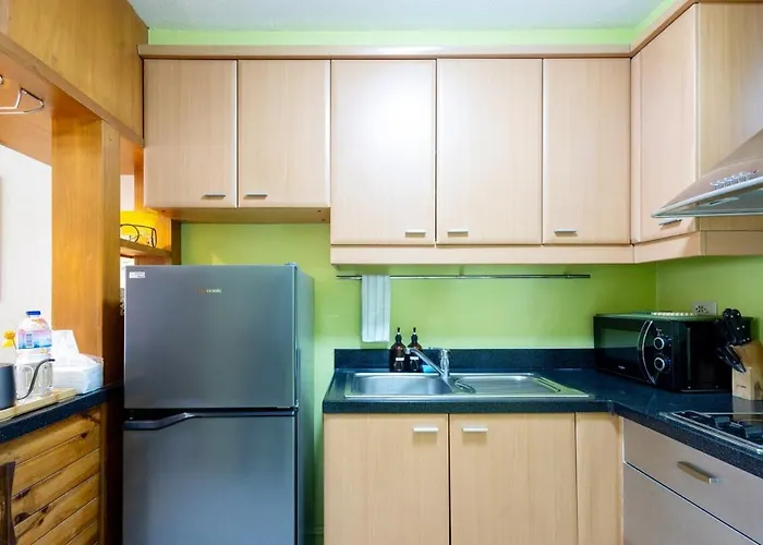 Relax & Wfh In Vibrant & Cozy Greenbelt With Pool